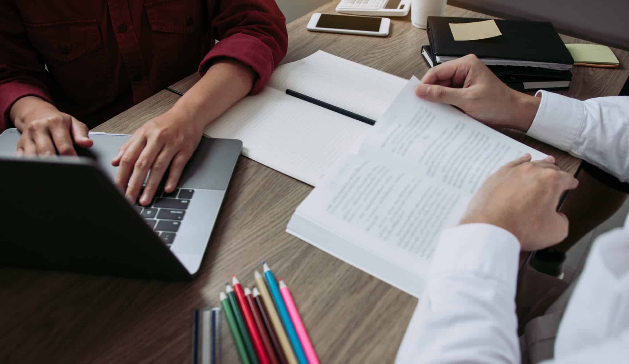 Que choisir entre la LEA et la LLCER à l'université